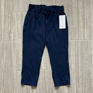 NWT Lululemon On The Fly Crop Pant Navy Size 6